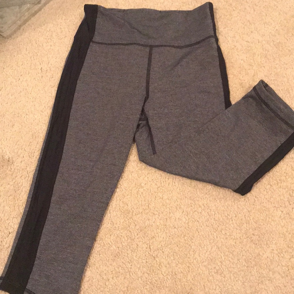 Lululemon Squad GoalS Crop Leggings 17” Heather - Picture 2 of 7